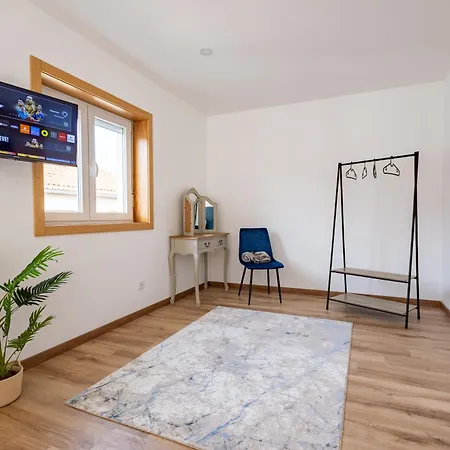 アパート Cantinho Da Estacao ブラガンサ